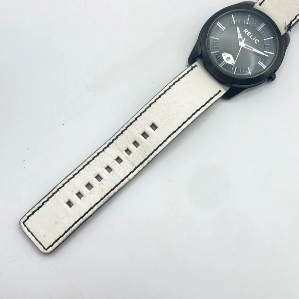 Fossil Relic Men's Watch 41mm Black Date Leather 50M ZR77254 New Battery 9.5